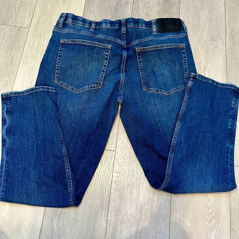 Eddie Bauer dark wash men's straight‎ leg cotton blend denim jeans size 38 x30